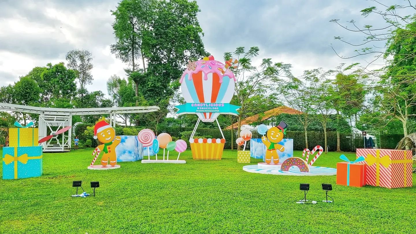 Christmas Decoration @ Seletar Aerospace Park